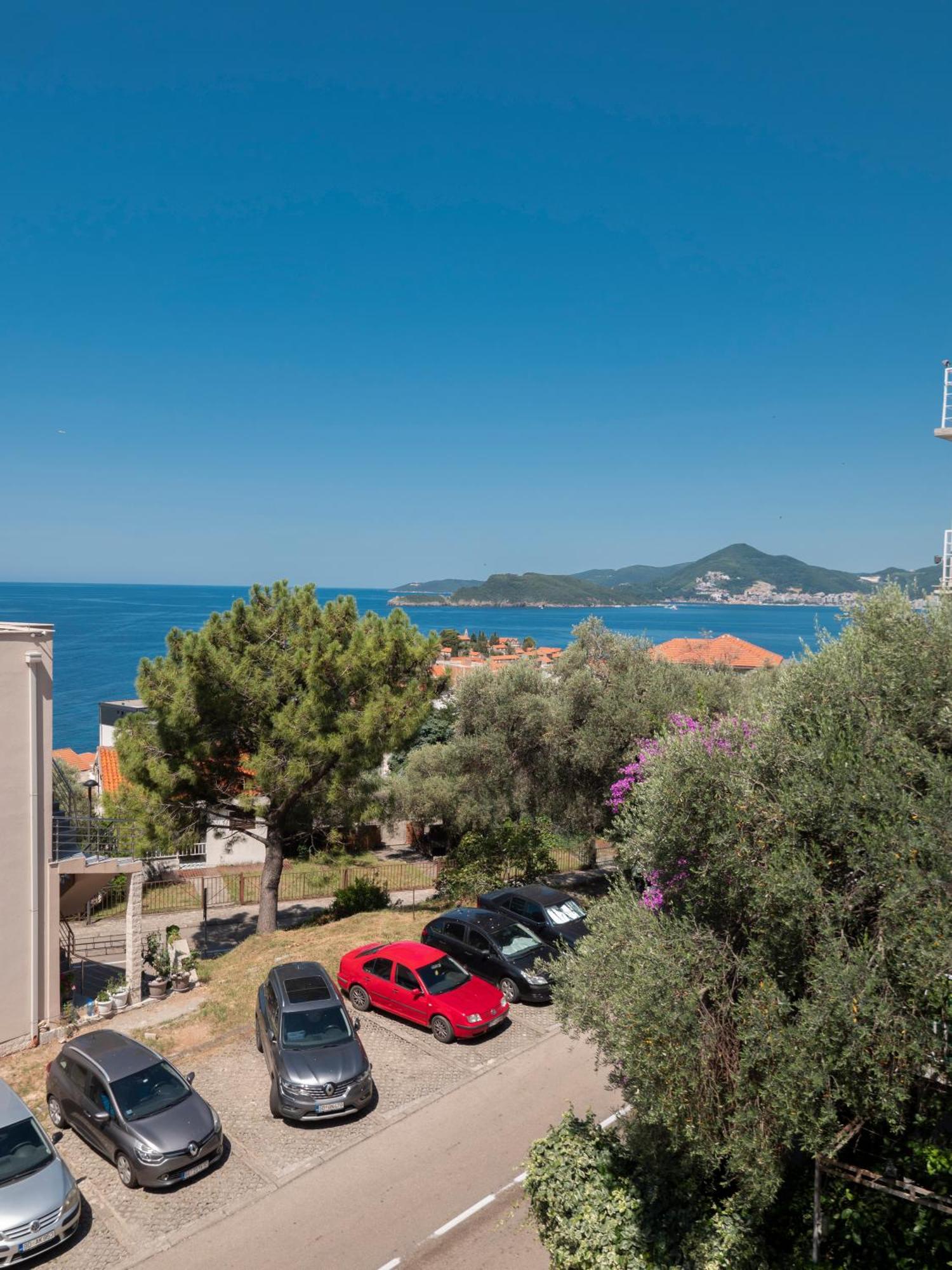 Apartments Marina Sveti Stefan Bagian luar foto