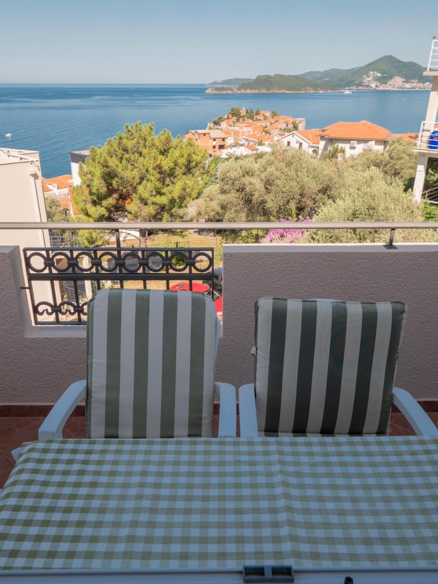 Apartments Marina Sveti Stefan Bagian luar foto